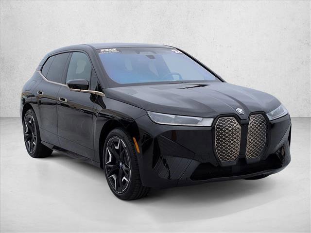 Used 2024 BMW iX xDrive50 w/ Sport Package AWD/4WD image 3