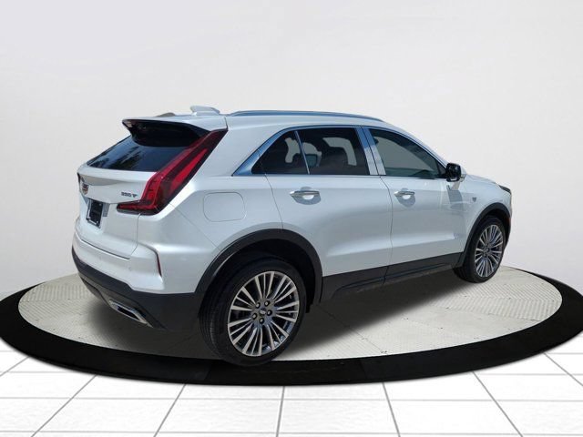 Used 2024 Cadillac XT4 Premium Luxury w/ Active Safety Package FWD image 3