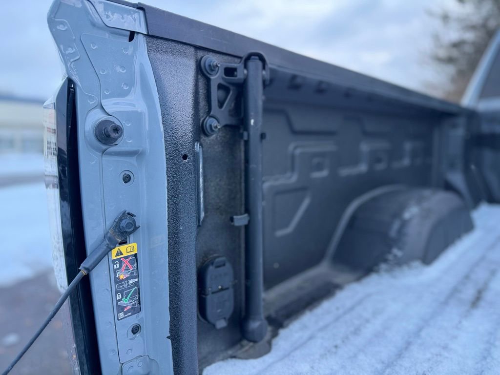 Used 2024 GMC Sierra 2500 AT4X image 12