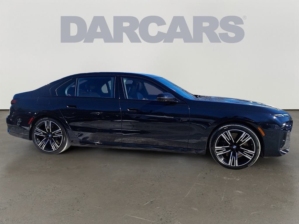 Used 2025 BMW 760i xDrive w/ Executive Package AWD/4WD image 7