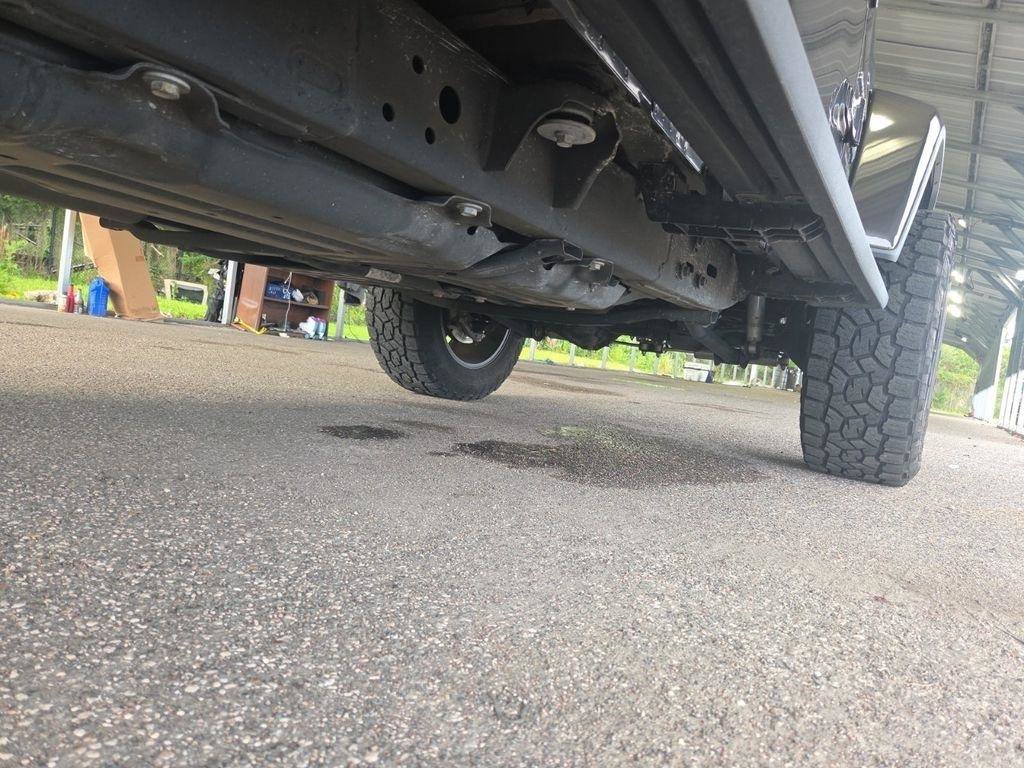 Used 2019 Jeep Wrangler Unlimited Sahara AWD/4WD image 22