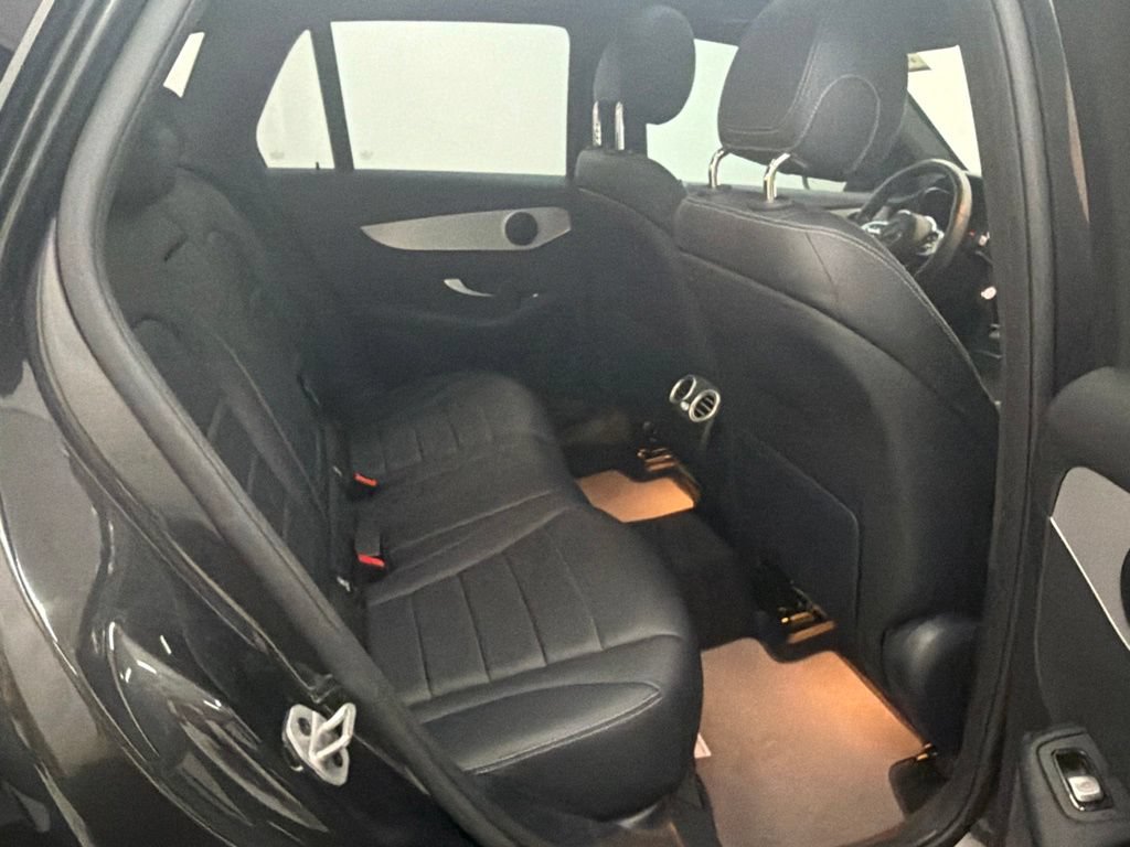 Used 2022 Mercedes-Benz GLC 300 image 24