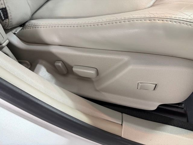 Used 2010 Cadillac CTS Premium AWD/4WD image 26