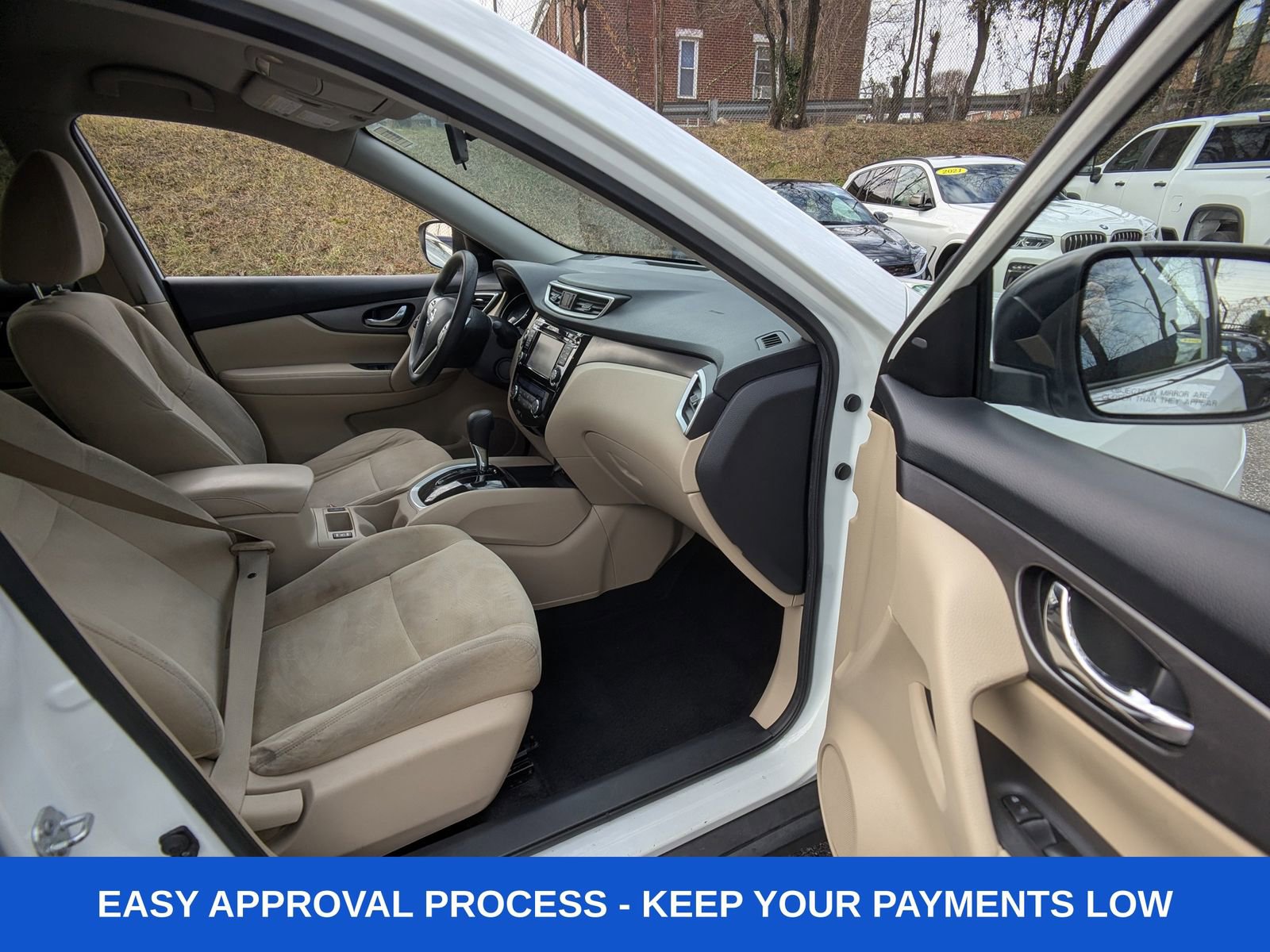 Used 2016 Nissan Rogue SV w/ SV Premium Package image 14