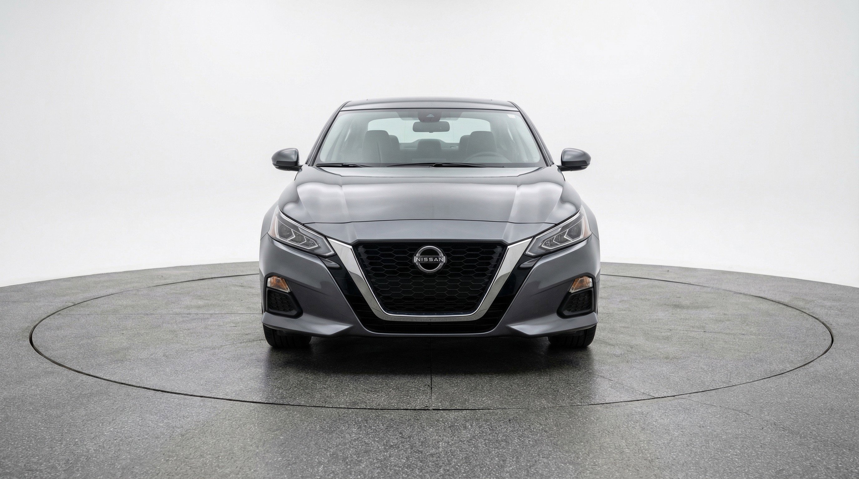 Used 2025 Nissan Altima 2.5 SV image 2
