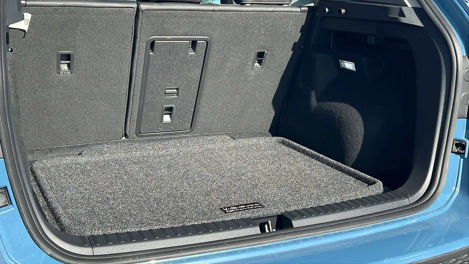 Used 2025 Volkswagen Taos SE image 27