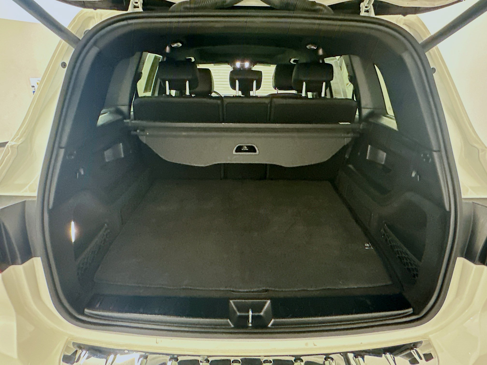 Used 2025 Mercedes-Benz GLB 250 4MATIC image 30