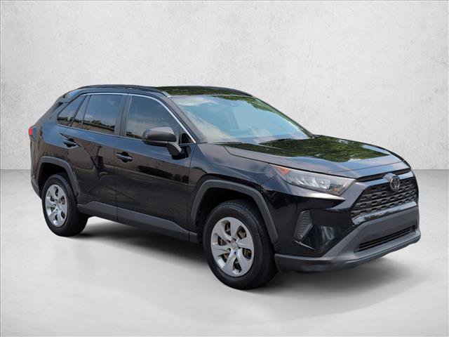 Used 2019 Toyota RAV4 LE FWD image 3