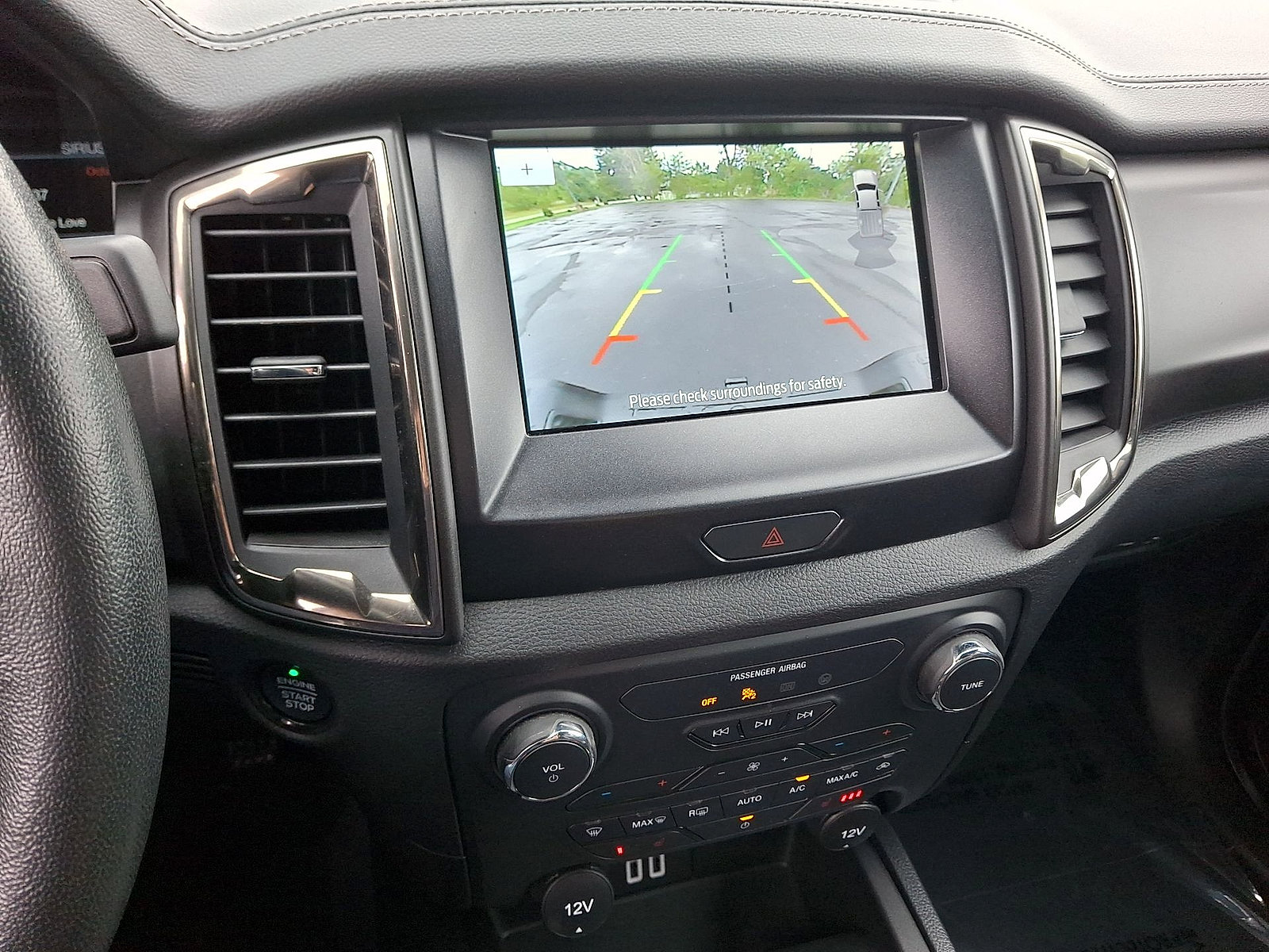 Used 2022 Ford Ranger Lariat w/ Tremor Off-Road Package AWD/4WD image 15