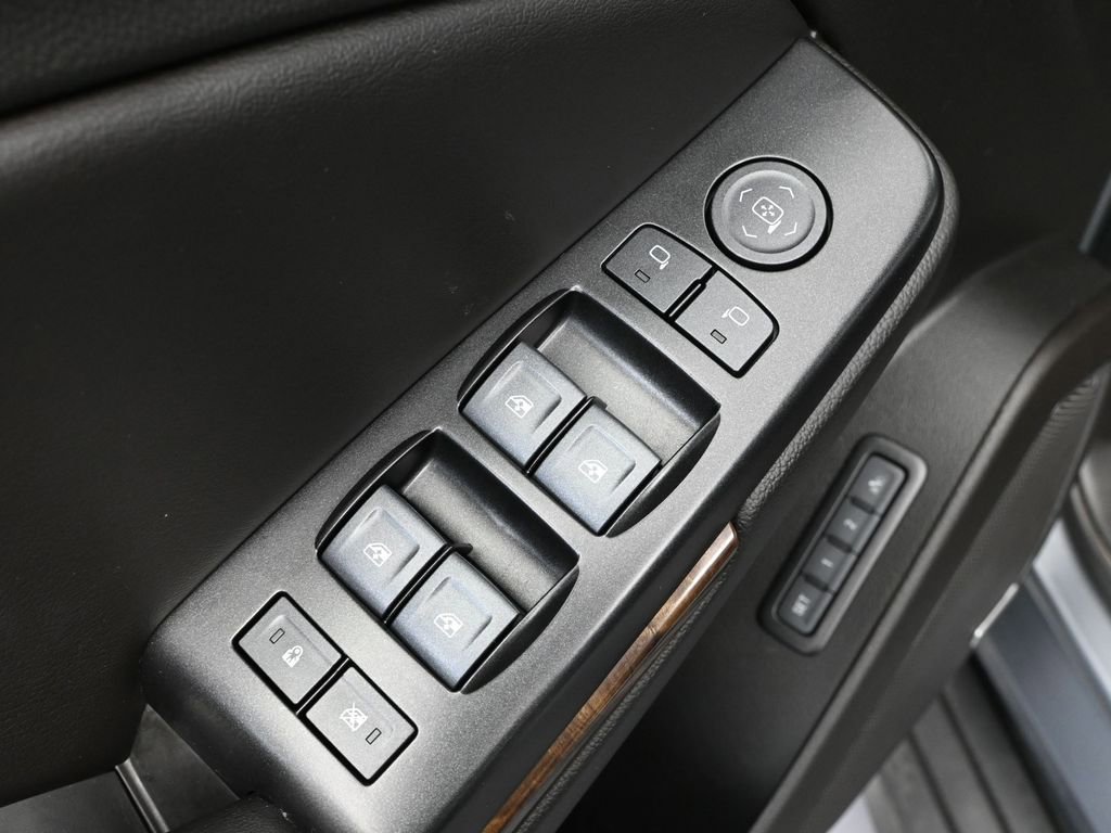 Used 2018 Chevrolet Tahoe LT w/ Skid Plate Package AWD/4WD image 23