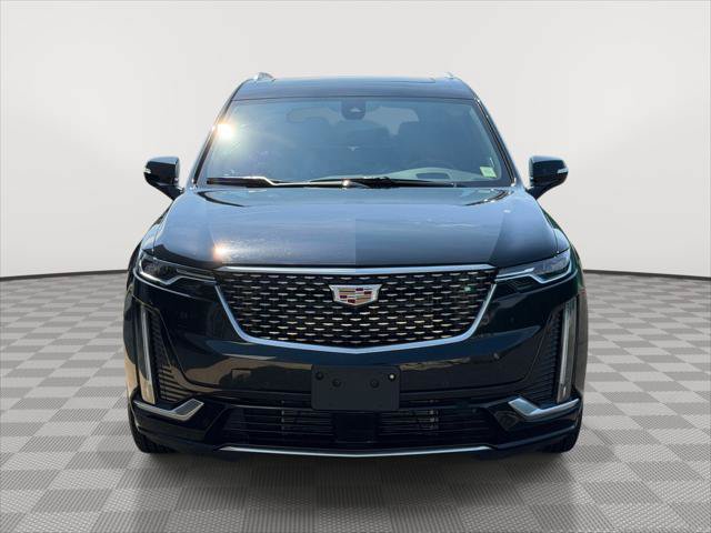 Used 2024 Cadillac XT6 Premium Luxury w/ Technology Package AWD/4WD image 2