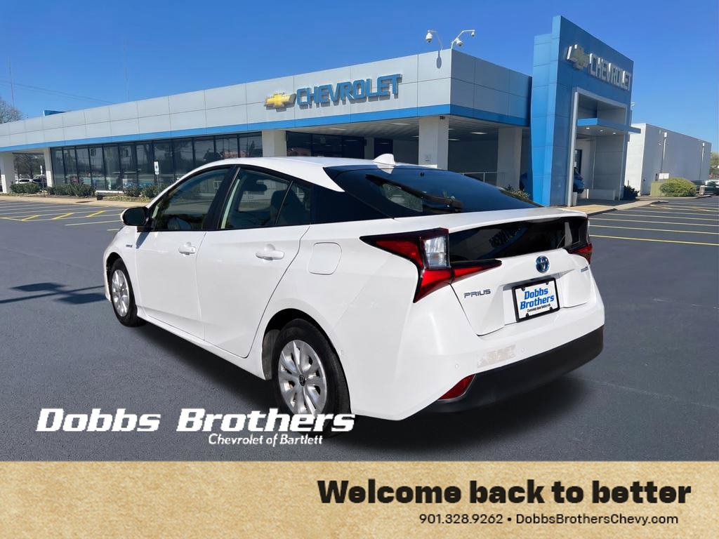 Used 2021 Toyota Prius LE FWD image 6