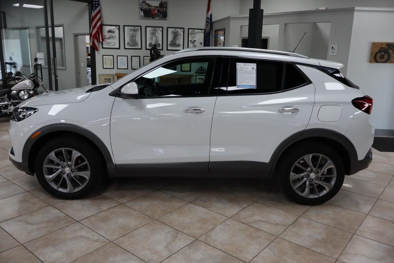 Used 2023 Buick Encore GX Essence w/ Experience Buick Package AWD/4WD image 2