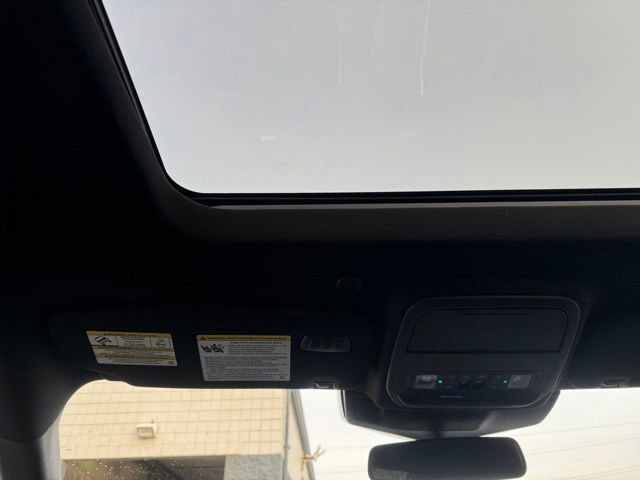 Used 2020 Ford Explorer Limited w/ Class III Trailer Tow Package image 17