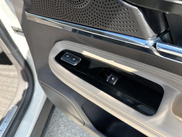 Used 2024 Lincoln Corsair FWD image 19