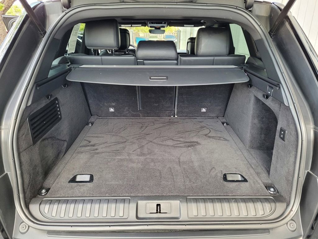 Used 2021 Land Rover Range Rover Sport HSE Silver Edition image 24