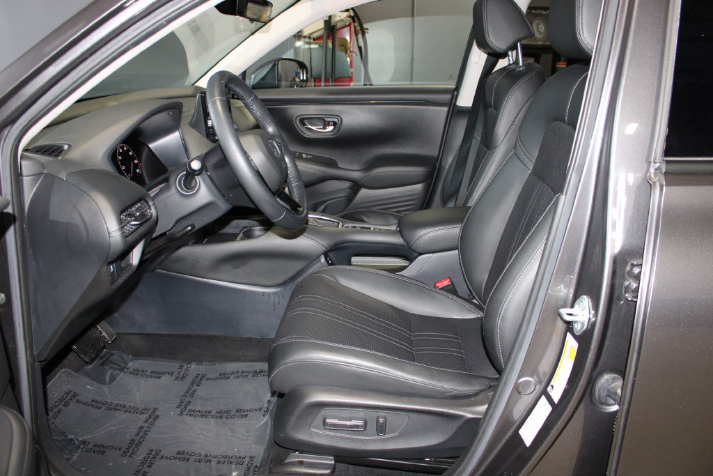 Used 2024 Honda HR-V EX-L image 7