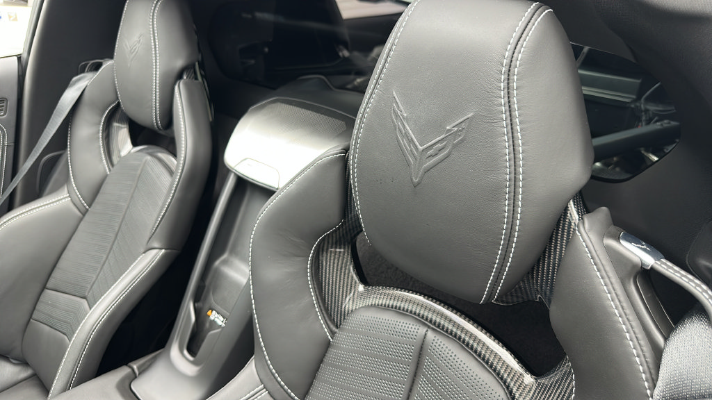 Used 2024 Chevrolet Corvette Stingray Preferred Cpe w/ Z51 Performance Package RWD image 14