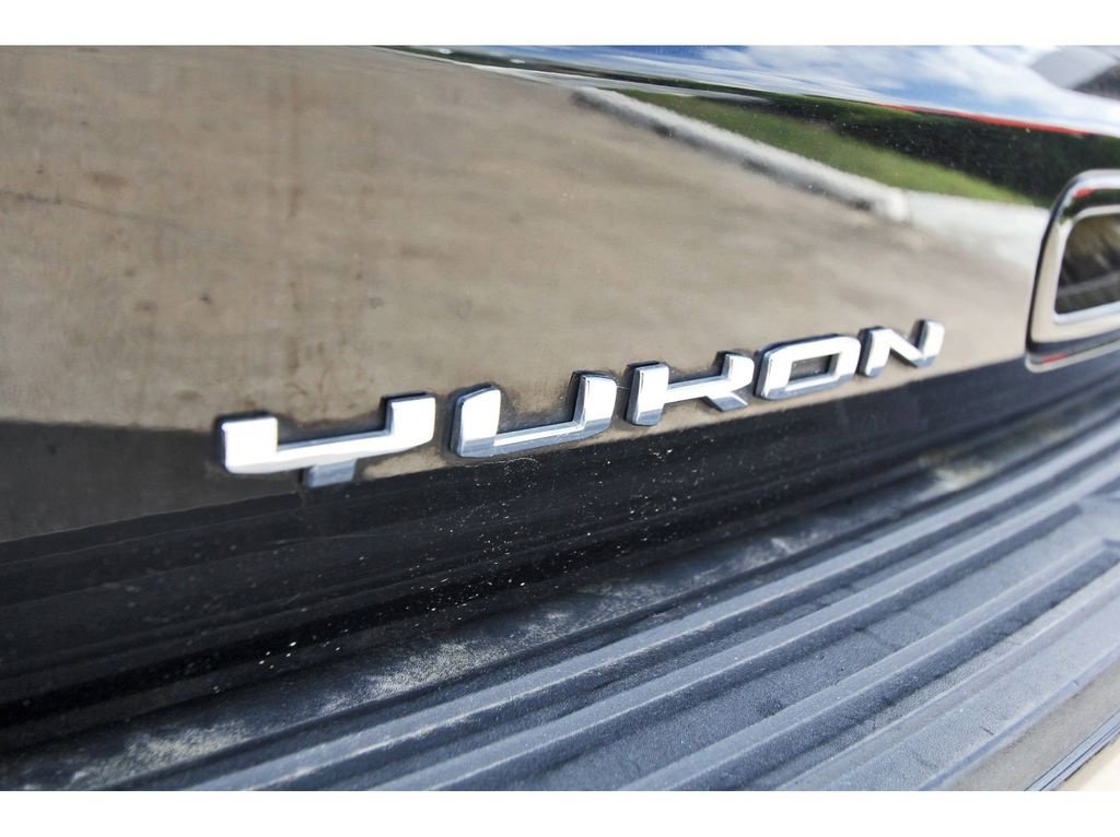 Used 2024 GMC Yukon SLT image 25