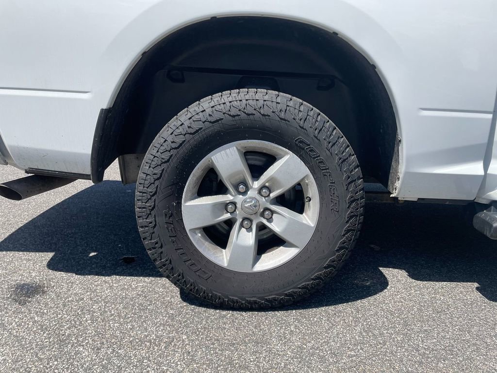 Used 2019 RAM 1500 Classic SLT AWD/4WD image 31