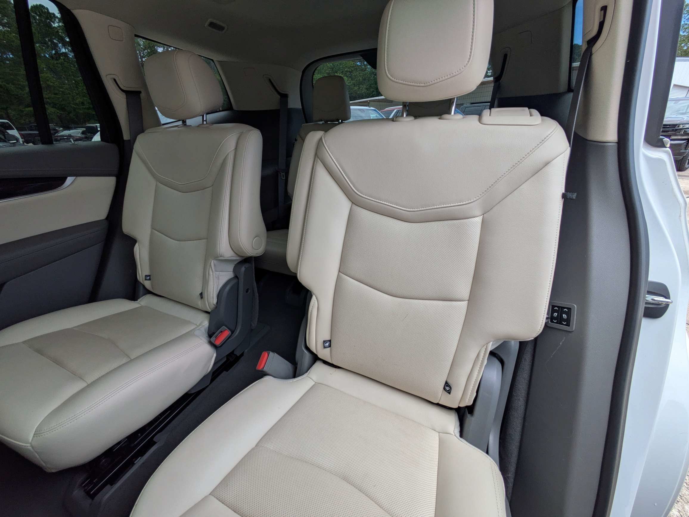 Certified 2023 Cadillac XT6 Premium Luxury AWD/4WD image 10