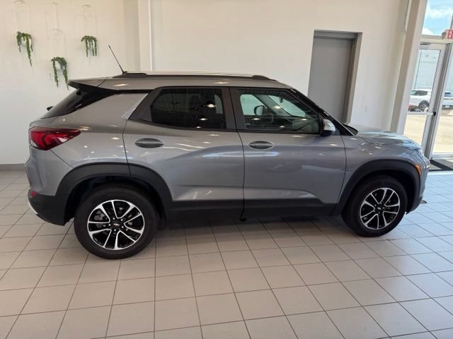 Certified 2025 Chevrolet TrailBlazer LT AWD/4WD image 36