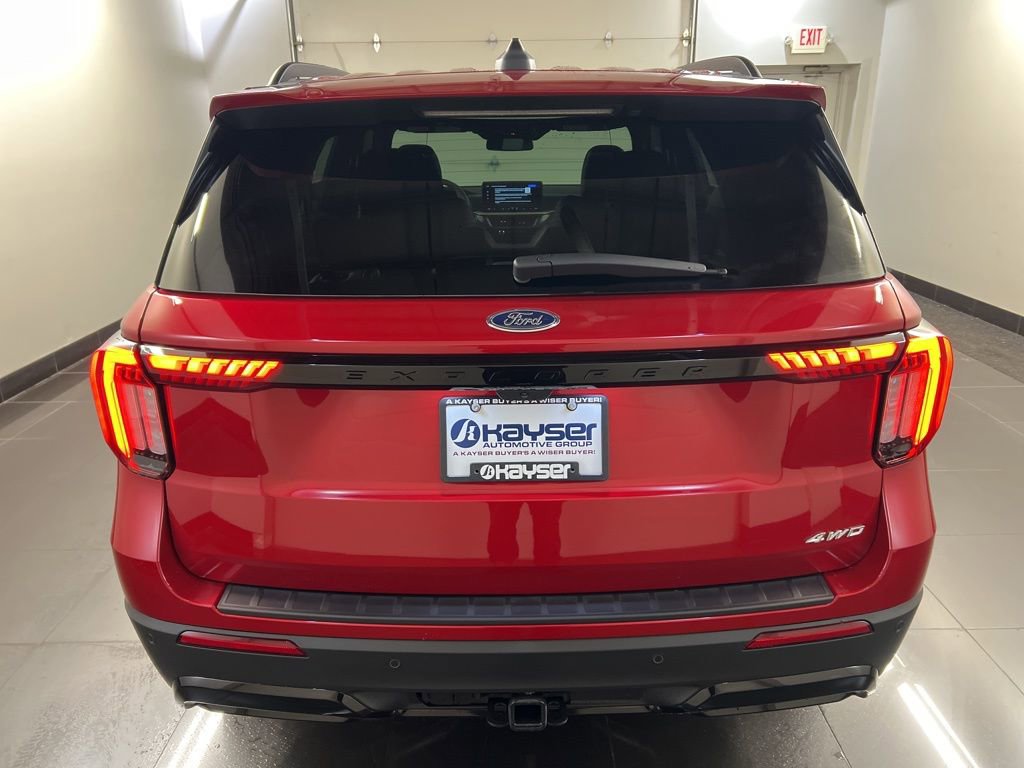 New 2026 Ford Explorer ST-Line w/ ST-Line Street Pack image 5