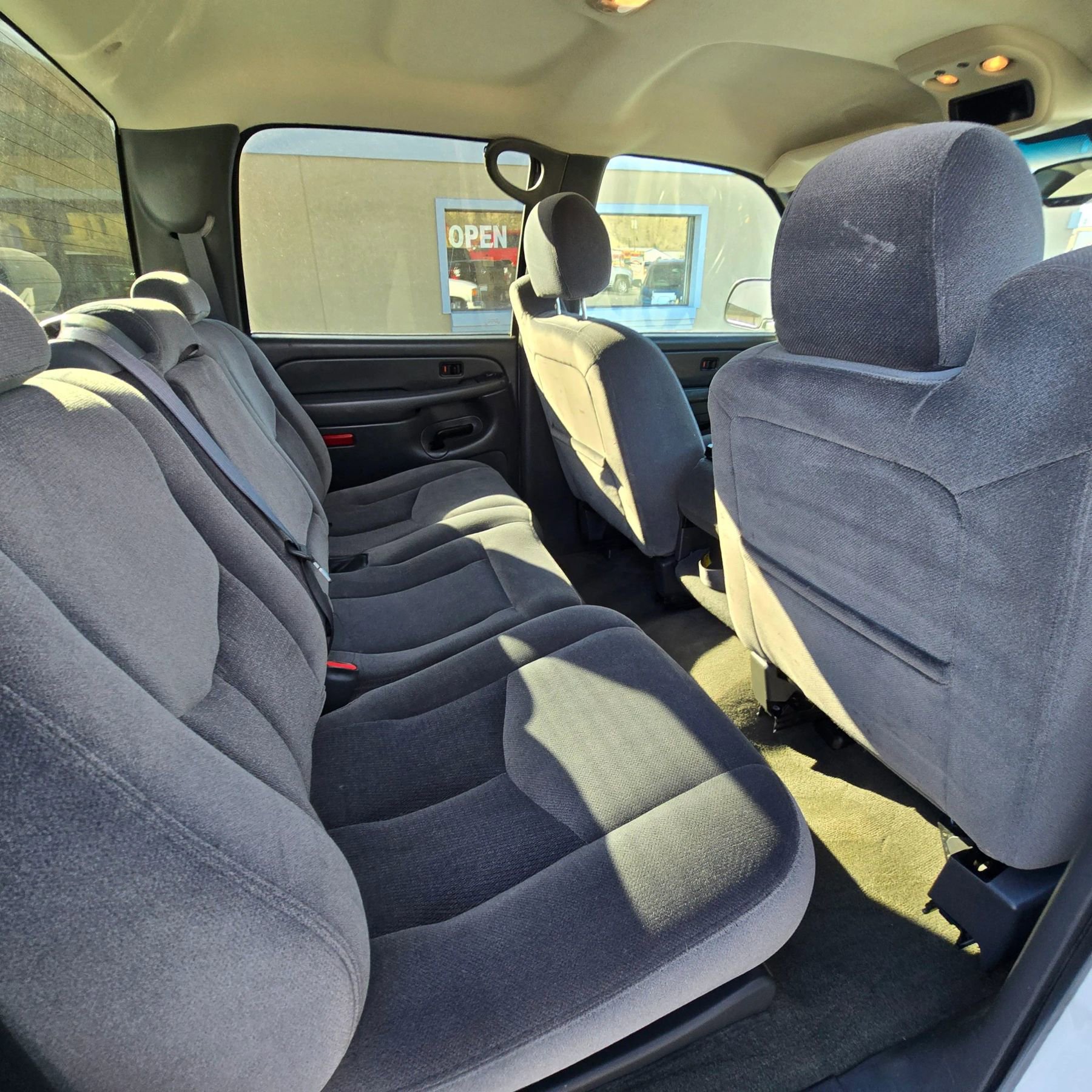 Used 2004 GMC Sierra 2500 SLE w/ Skid Plate Package AWD/4WD image 12