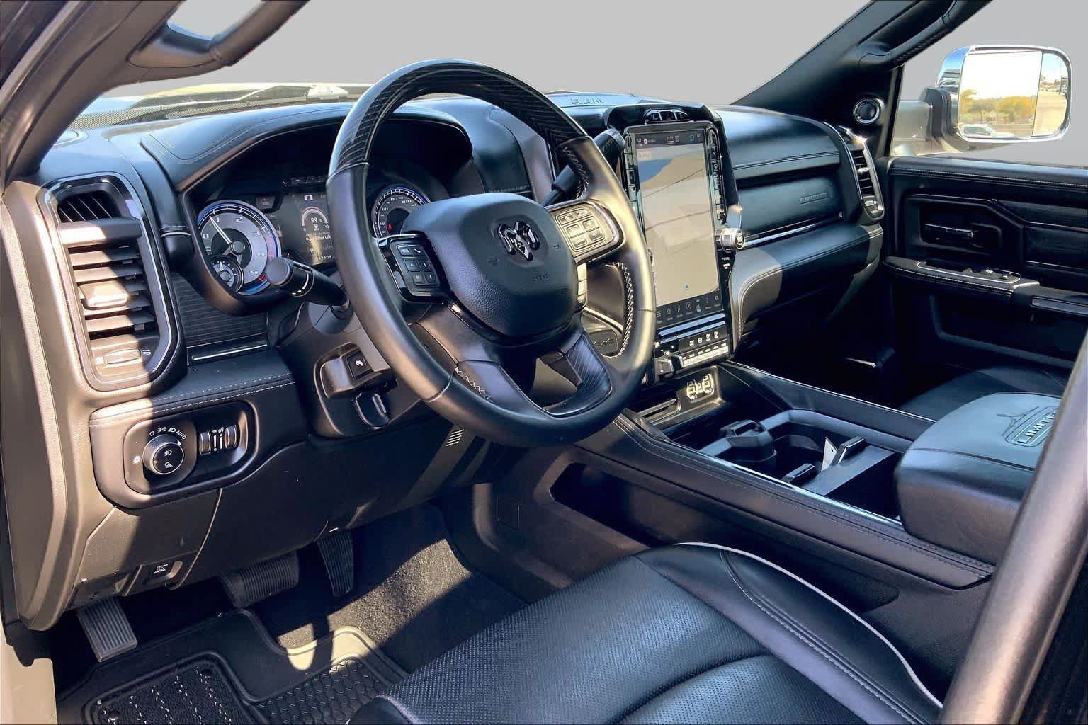 Used 2022 RAM 2500 Limited AWD/4WD image 16