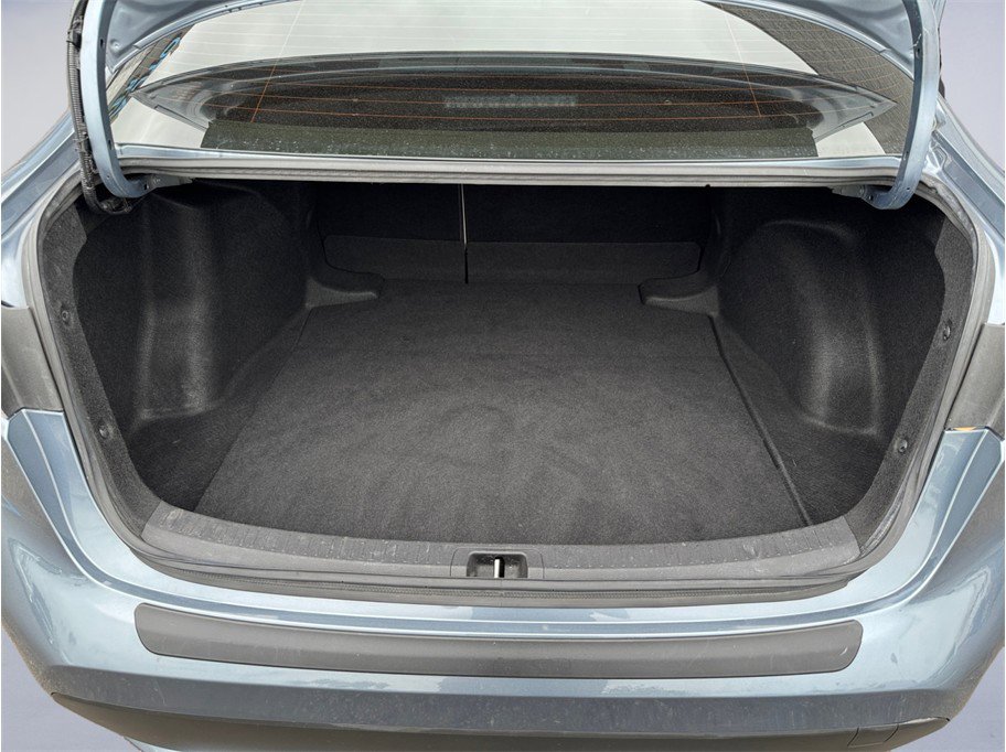 Used 2022 Toyota Corolla LE w/ Carpet Mat Package (TMS) image 25