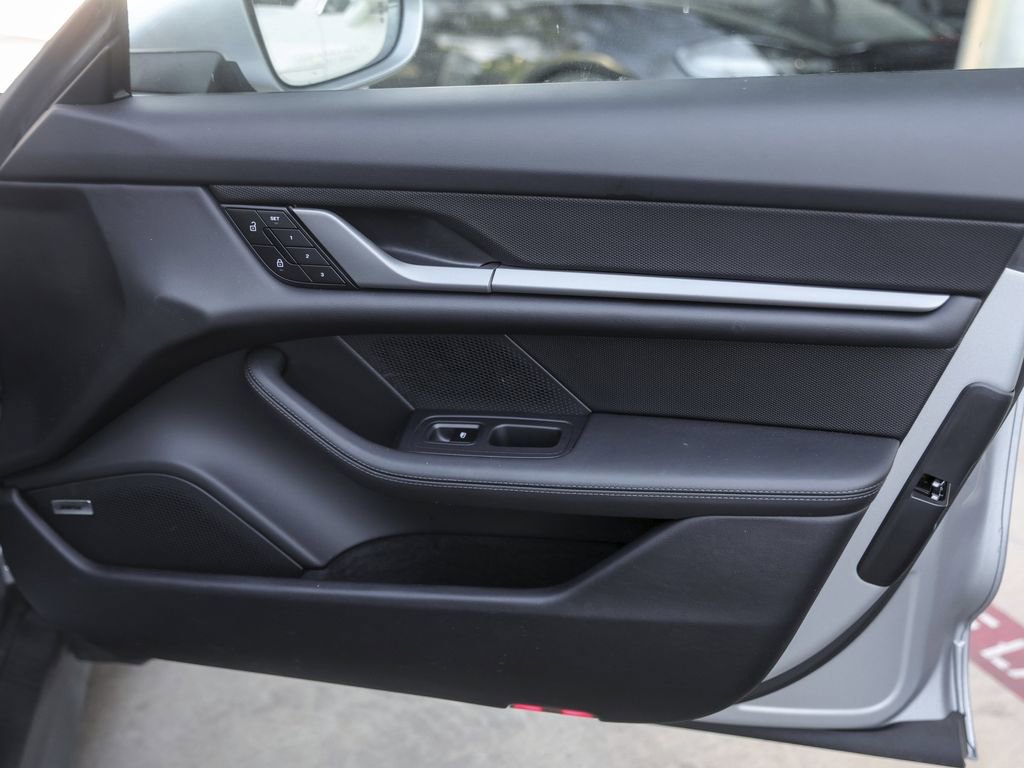 Certified 2025 Porsche Taycan image 36
