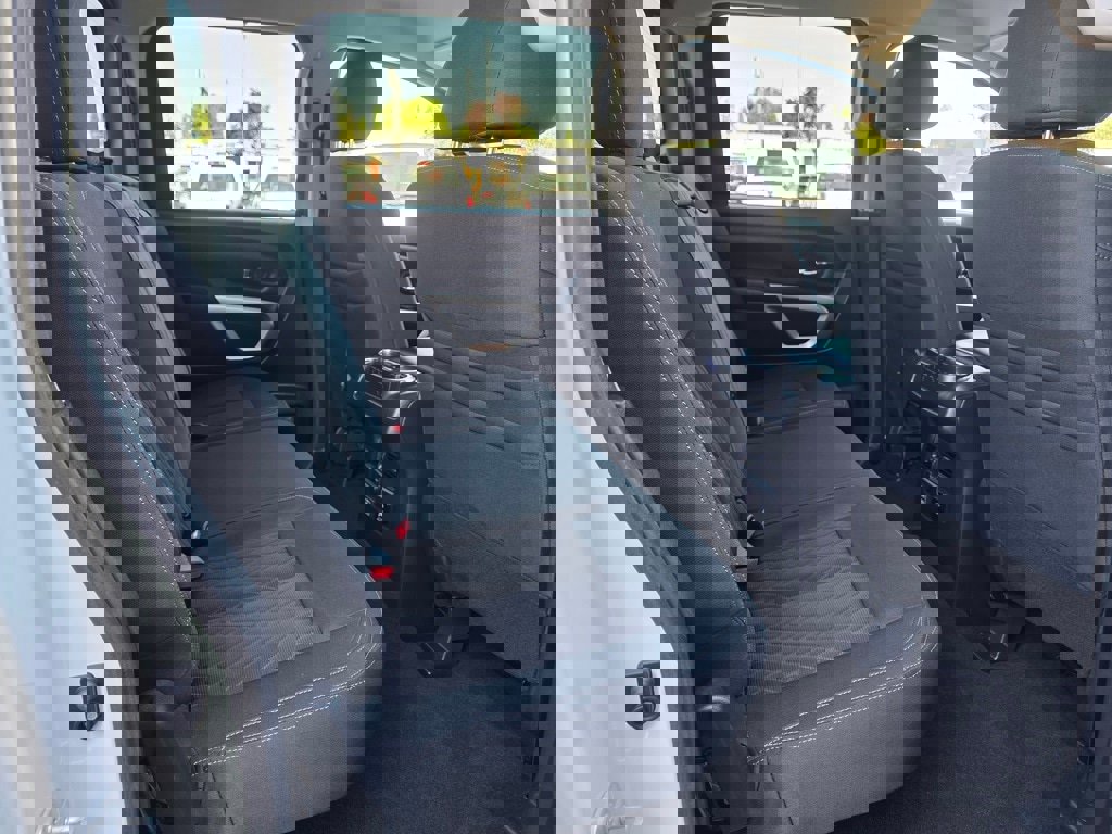 Used 2019 Nissan Titan SV w/ SV Convenience Package image 22