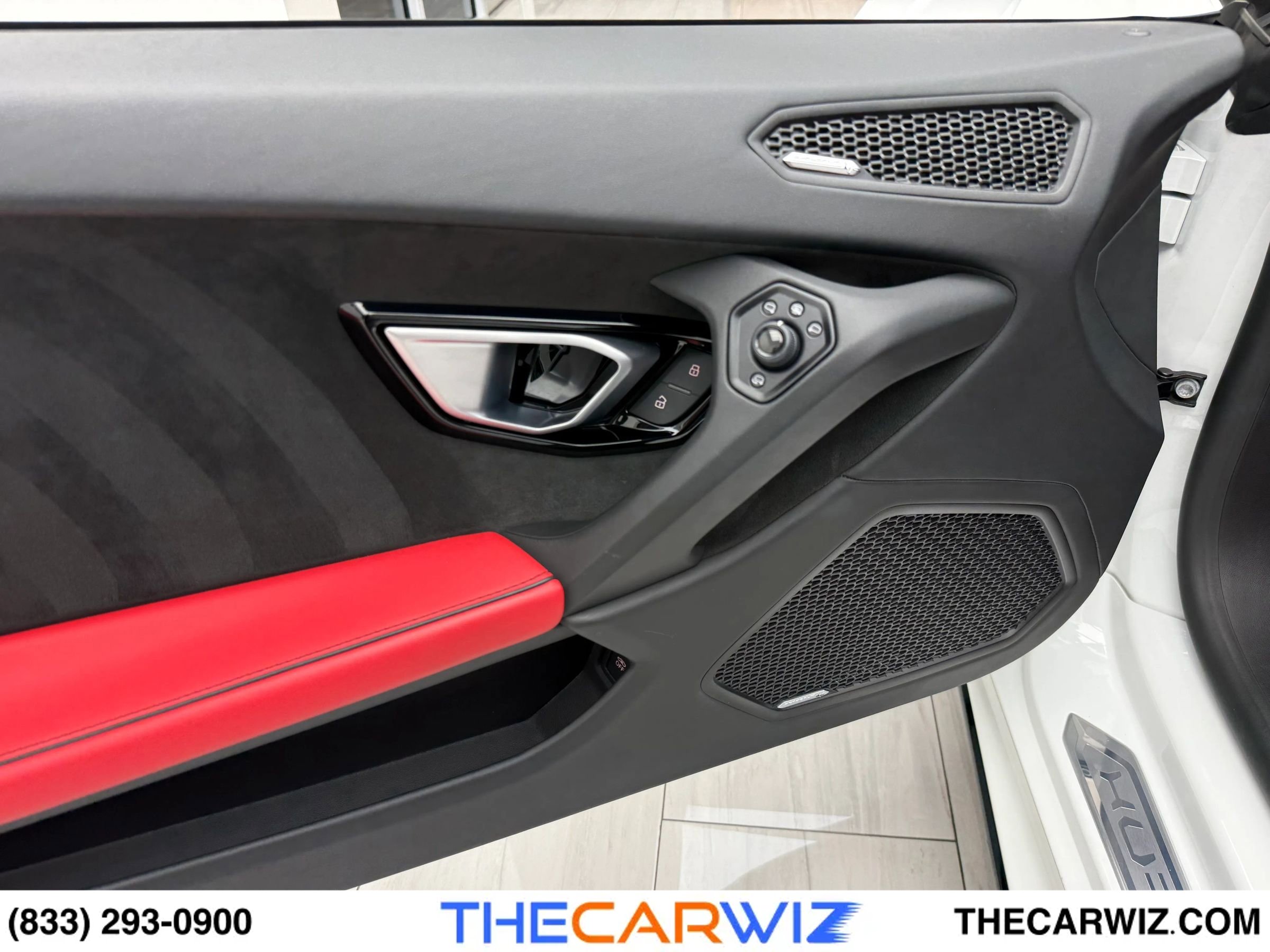 Used 2020 Lamborghini Huracan EVO image 47