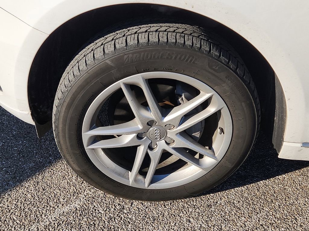 Used 2017 Audi Q5 2.0T Premium image 3