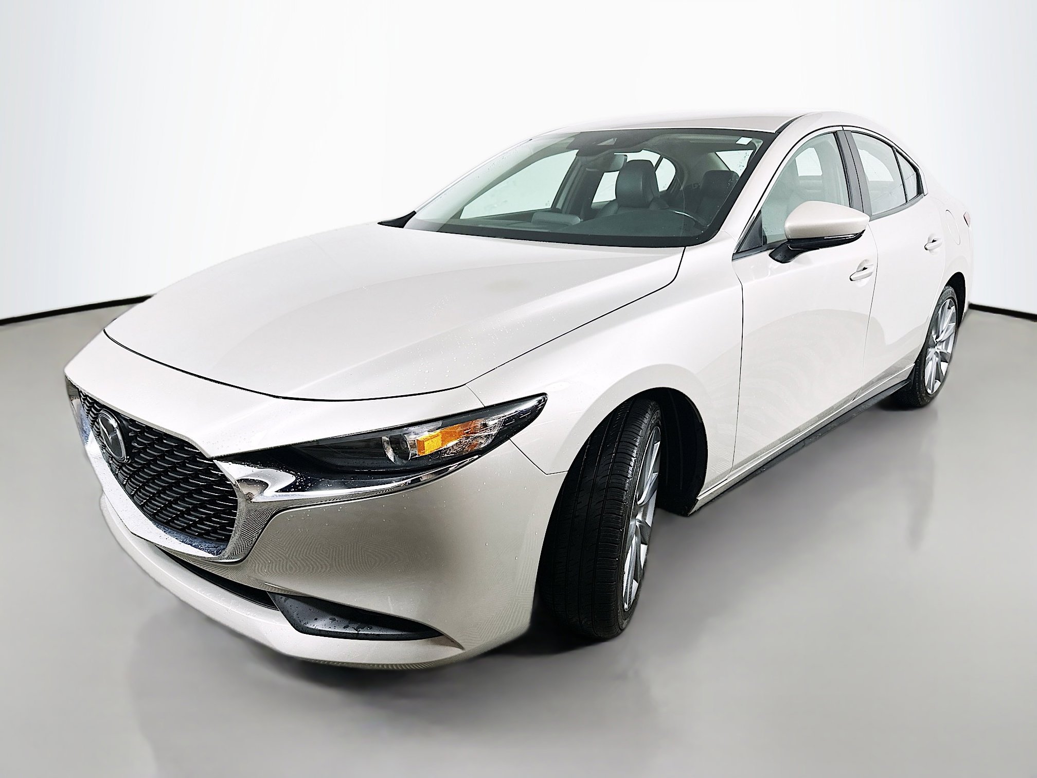 Used 2023 MAZDA MAZDA3 s FWD image 3