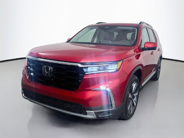 Certified 2025 Honda Pilot Touring image 5