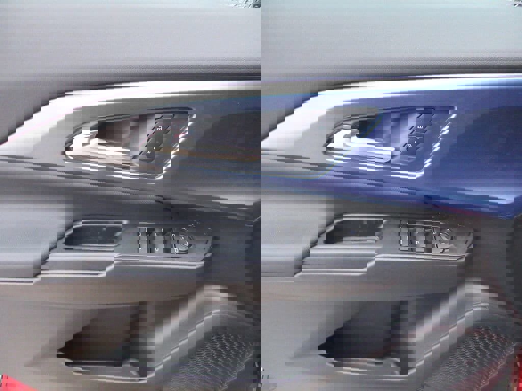 New 2026 Chevrolet Equinox EV LT image 21