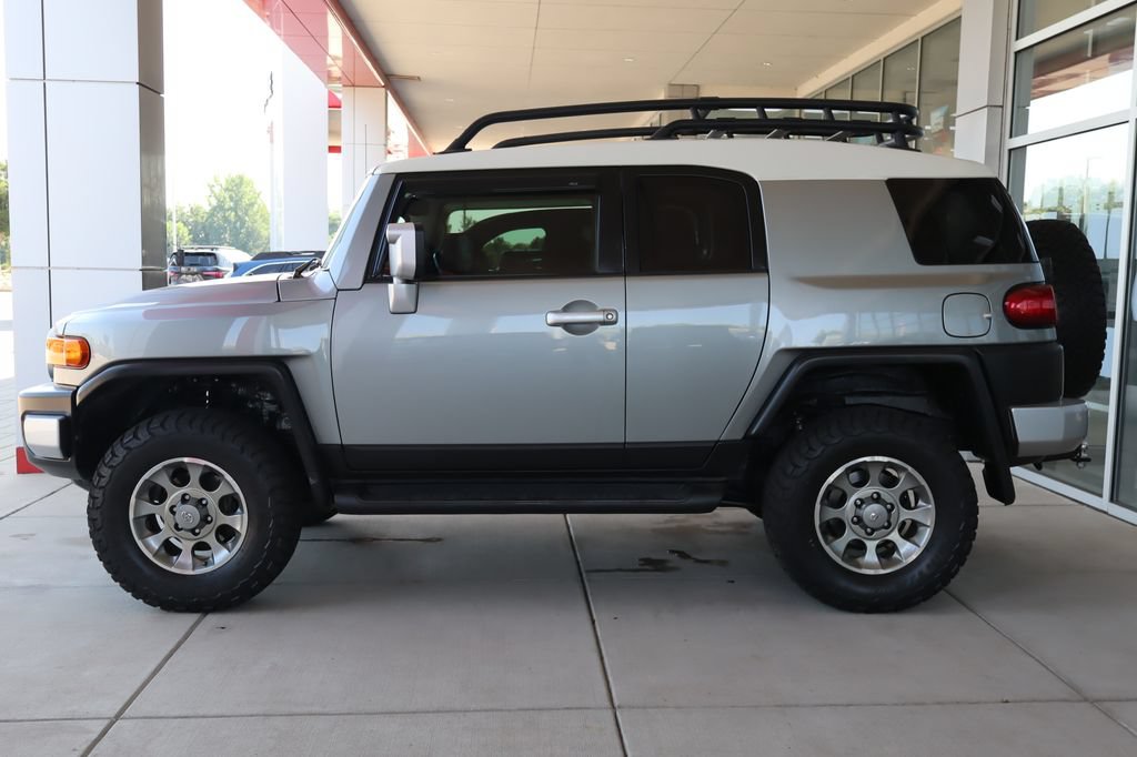 Used 2012 Toyota FJ Cruiser 4WD w/ Upgrade Pkg image 4