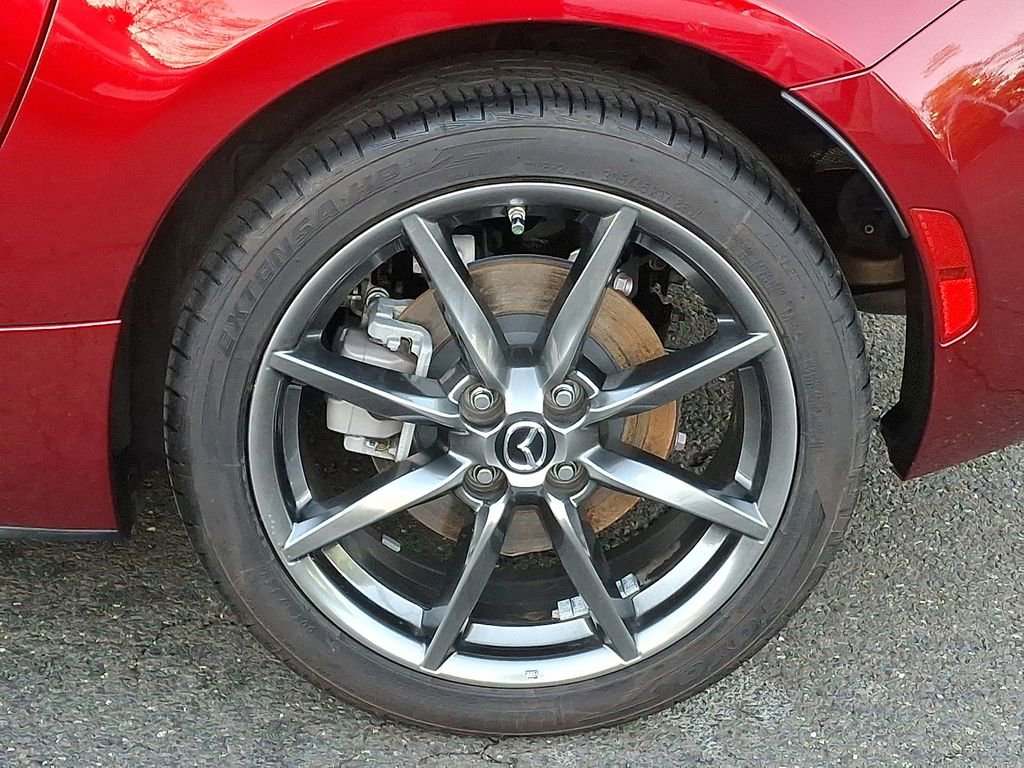 Used 2020 MAZDA MX-5 Miata RF Grand Touring RWD image 6