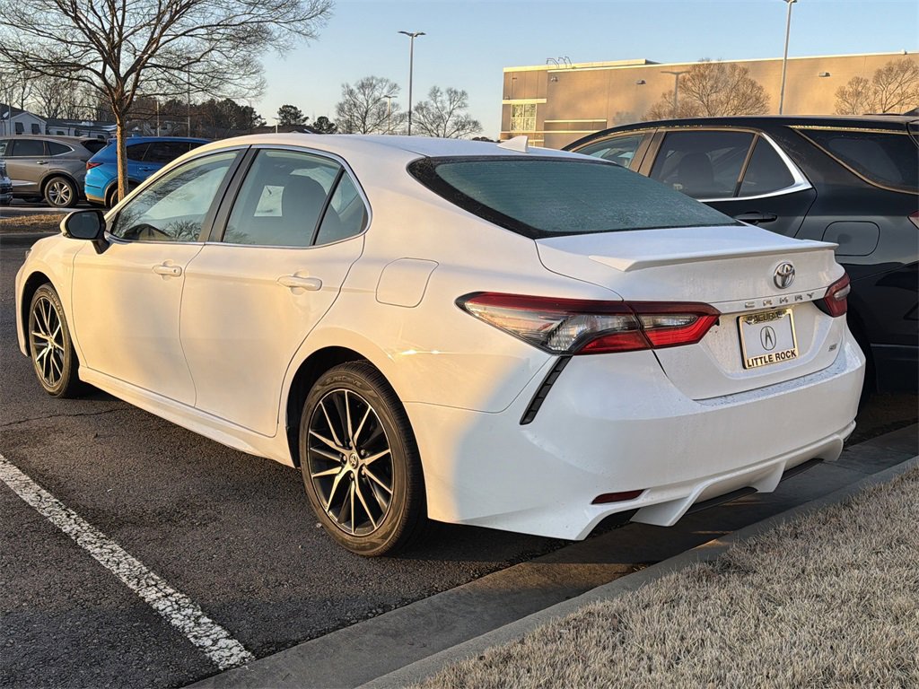 Used 2022 Toyota Camry SE image 18