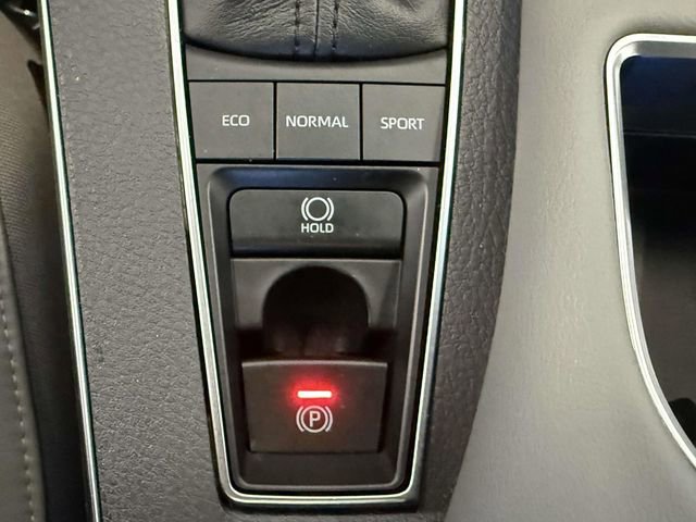 Used 2020 Toyota Avalon Limited w/ Advanced Safety Package image 23