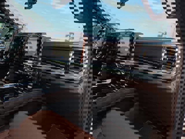 Used 2025 Ford F450 King Ranch w/ Camper Package image 15