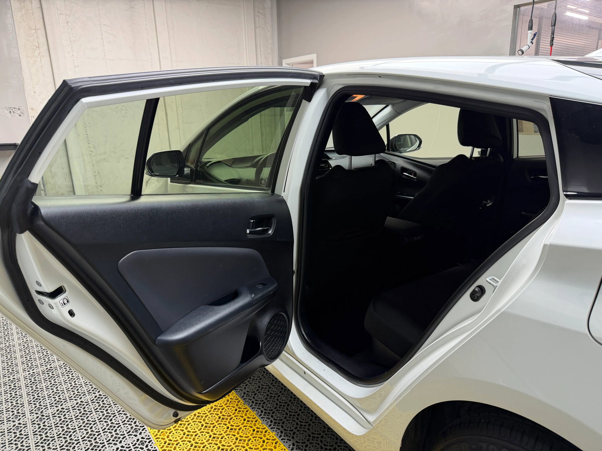 Used 2019 Toyota Prius LE image 13