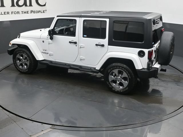 Used 2016 Jeep Wrangler Unlimited Sahara w/ Connectivity Group AWD/4WD image 40