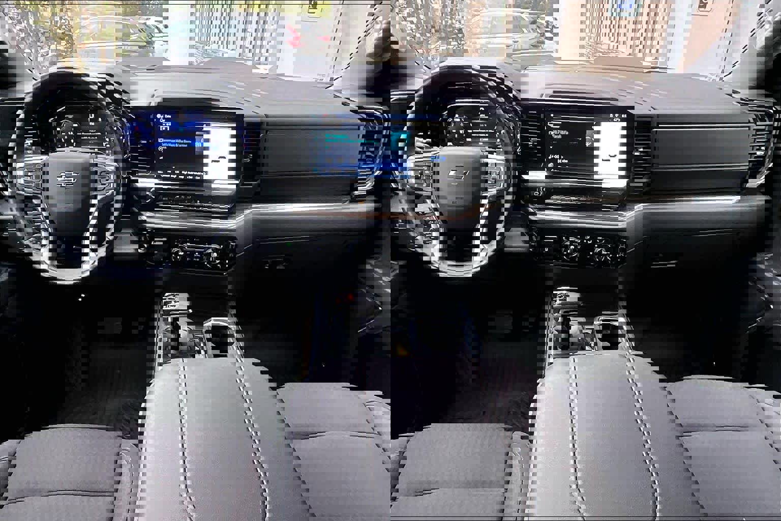 Used 2024 Chevrolet Silverado 1500 LT Trail Boss w/ Protection Package image 15