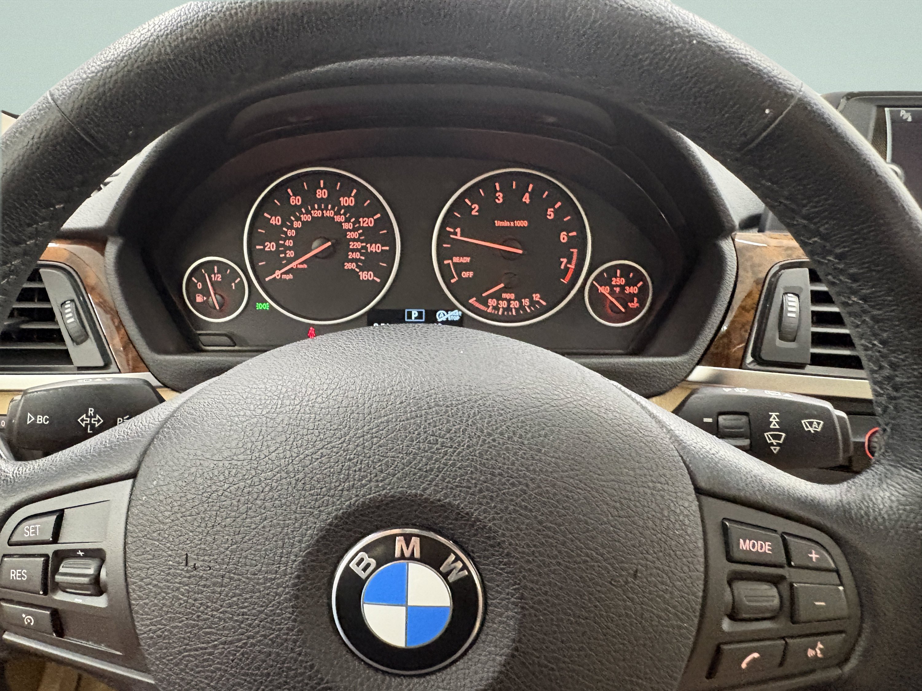 Used 2014 BMW 328i xDrive Wagon AWD/4WD image 29