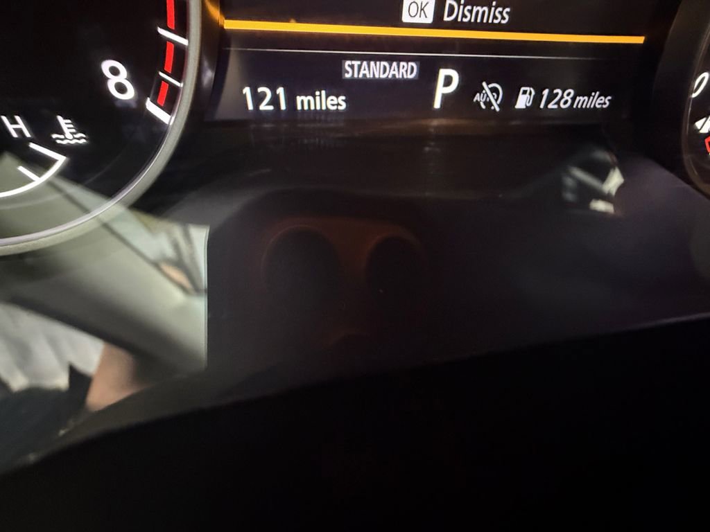 Used 2025 Nissan Pathfinder SV image 10