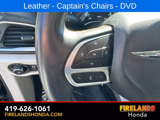 Used 2017 Chrysler Pacifica Touring-L Plus w/ Tire & Wheel Group FWD image 17