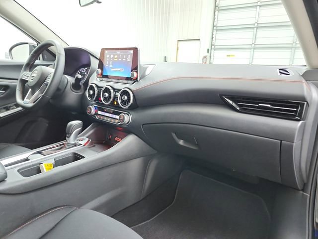 Used 2025 Nissan Sentra SR w/ Midnight Edition image 37