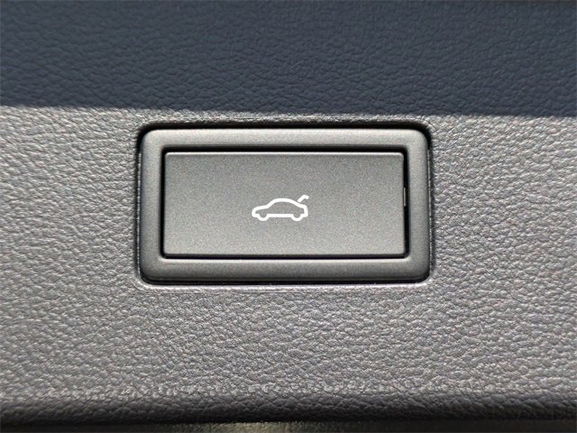 New 2026 Volkswagen Atlas SE image 14